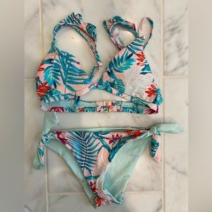 Size XS Dolce Vita Two Piece Bathing Suit